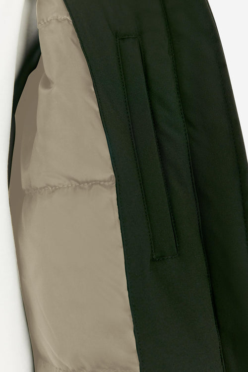Eline shelter green