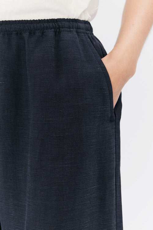 Lynelle dark navy