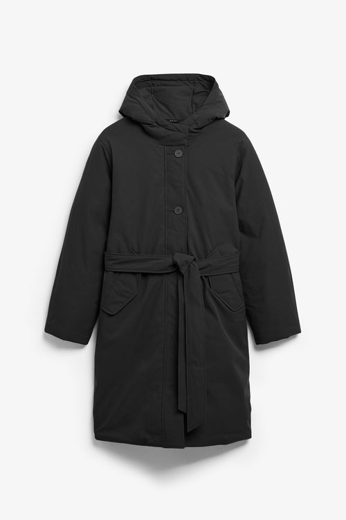 Maxie black