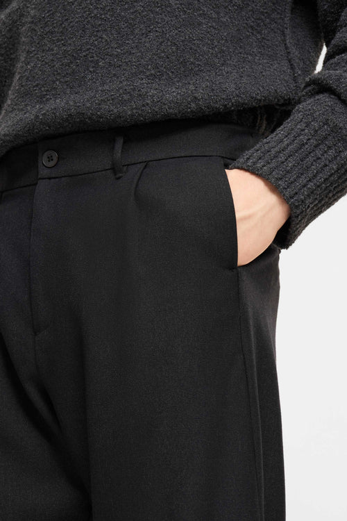 Tapered pleated pants black melange
