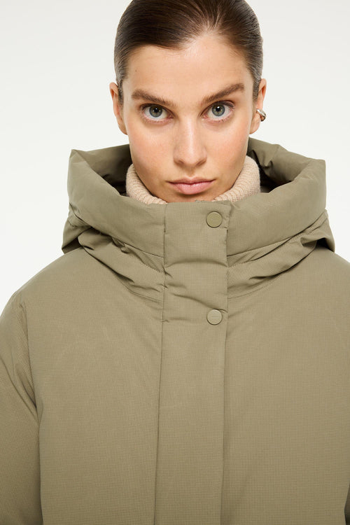 Naila light olive