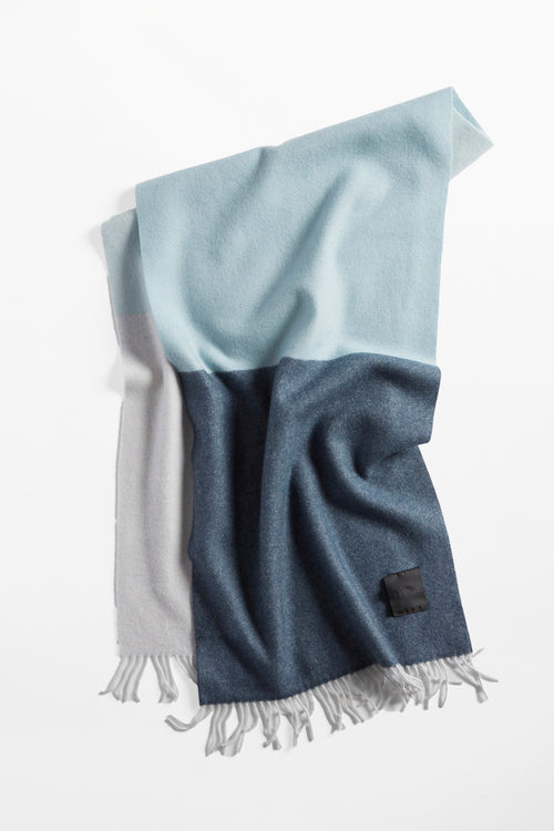 Woven scarf ice blue